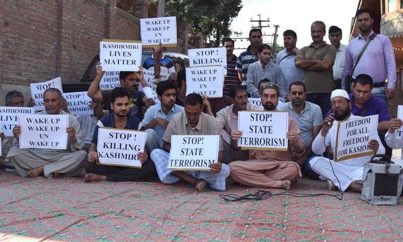 Mirwaiz slams UN’s silence on civilian killings in Kashmir